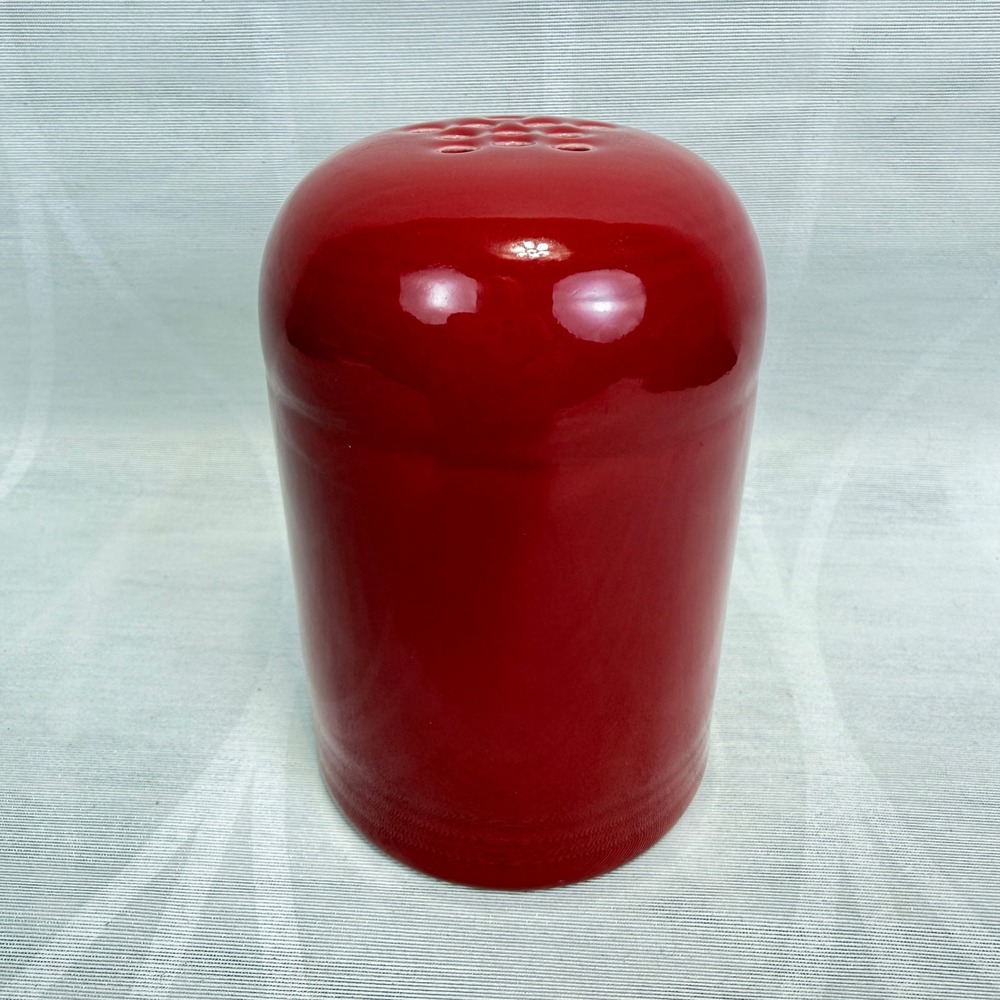 FIESTA FiestaWare‎ USA Scarlet Red Grated Cheese Shaker HLC Rubber Stopper 4½